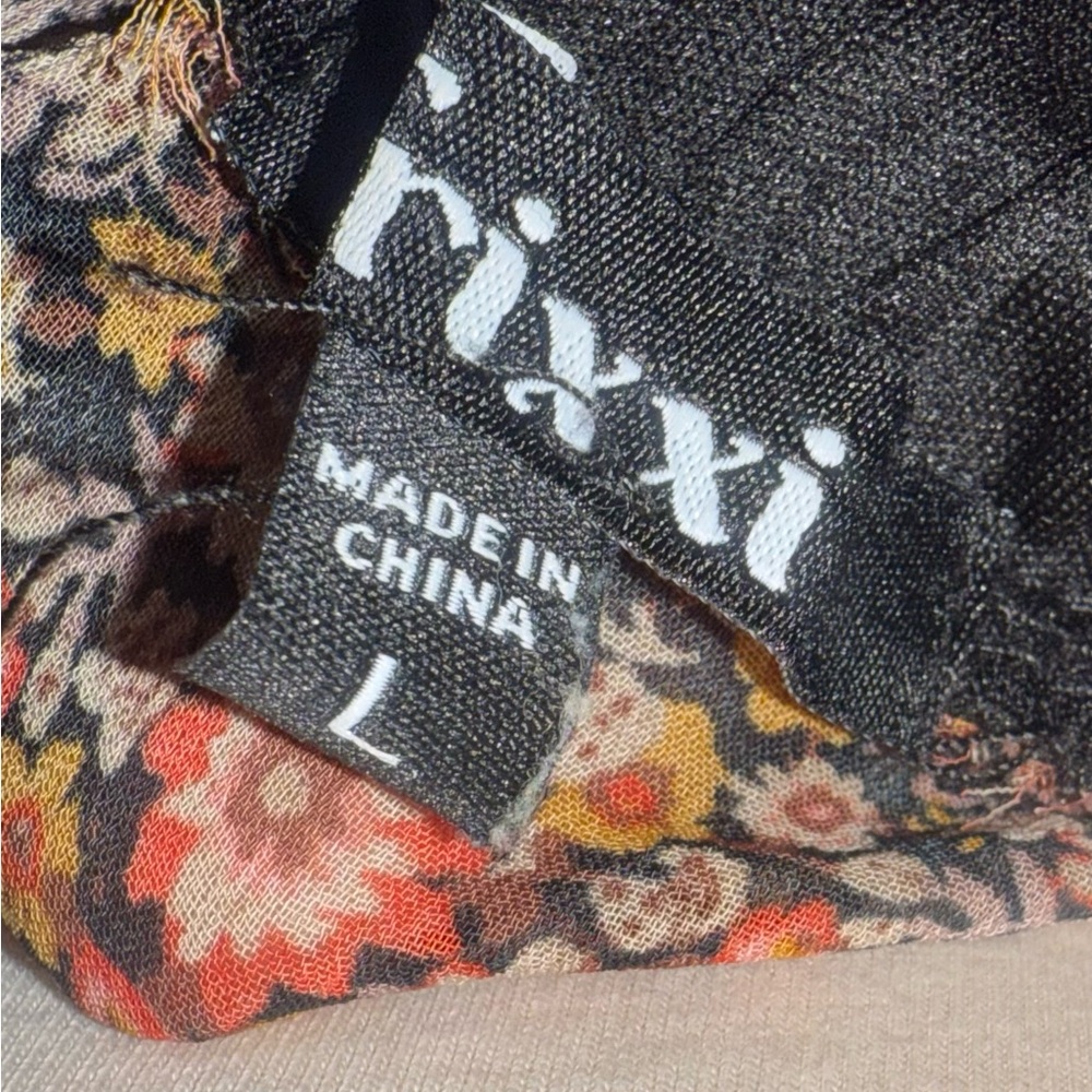 Trixxi Multicolor Floral Jumper with black lined interior. - Picture 4 of 8